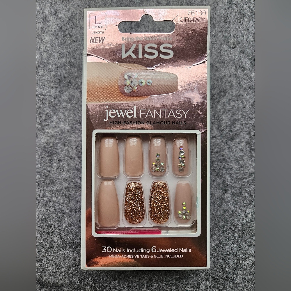 Kiss Glue On Nails